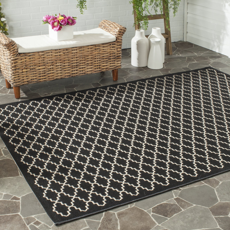 Ophelia & Co. Joyner Looped/Hooked Black/Beige Indoor/Outdoor Rug